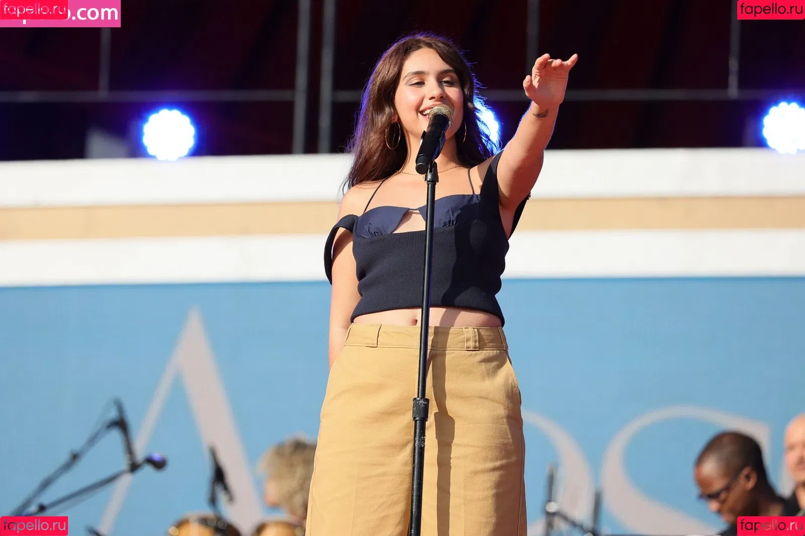 Alessia Cara Onlyfans Photo Gallery 