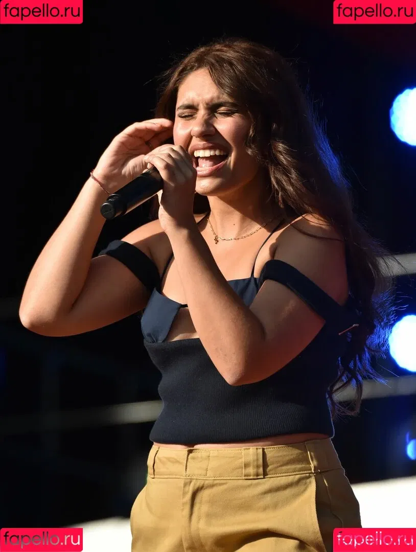 Alessia Cara Onlyfans Photo Gallery 