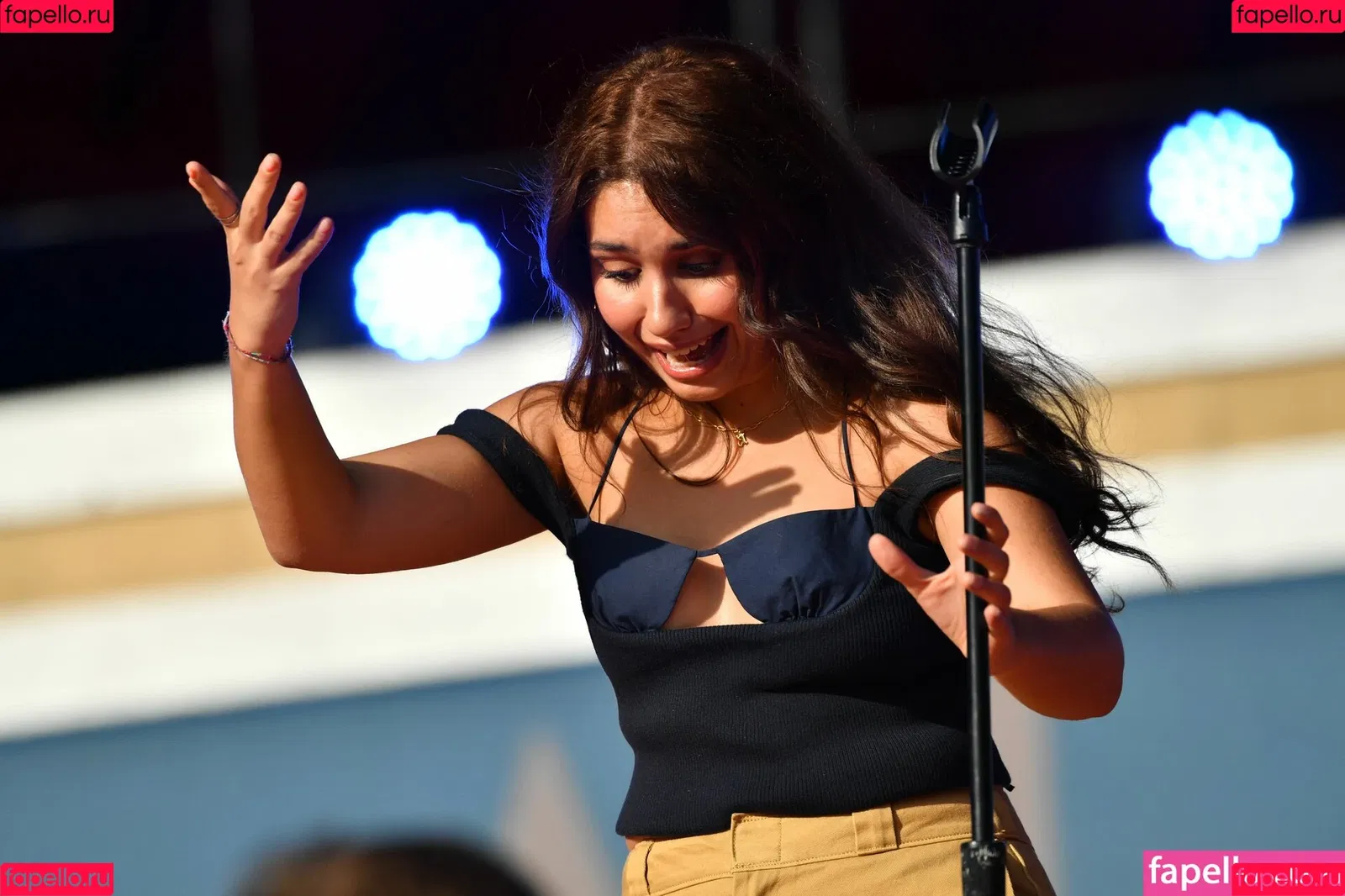 Alessia Cara Onlyfans Photo Gallery 
