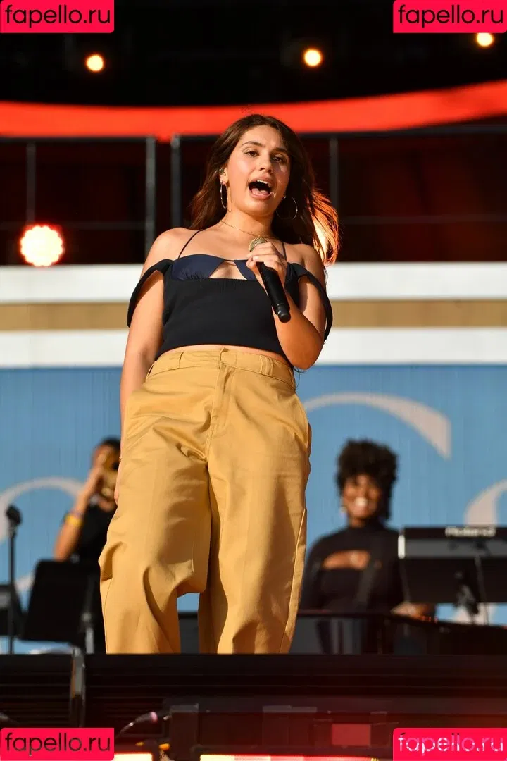 Alessia Cara Onlyfans Photo Gallery 