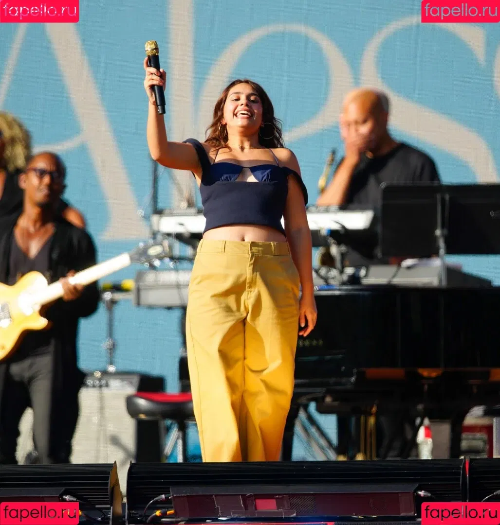 Alessia Cara Onlyfans Photo Gallery 