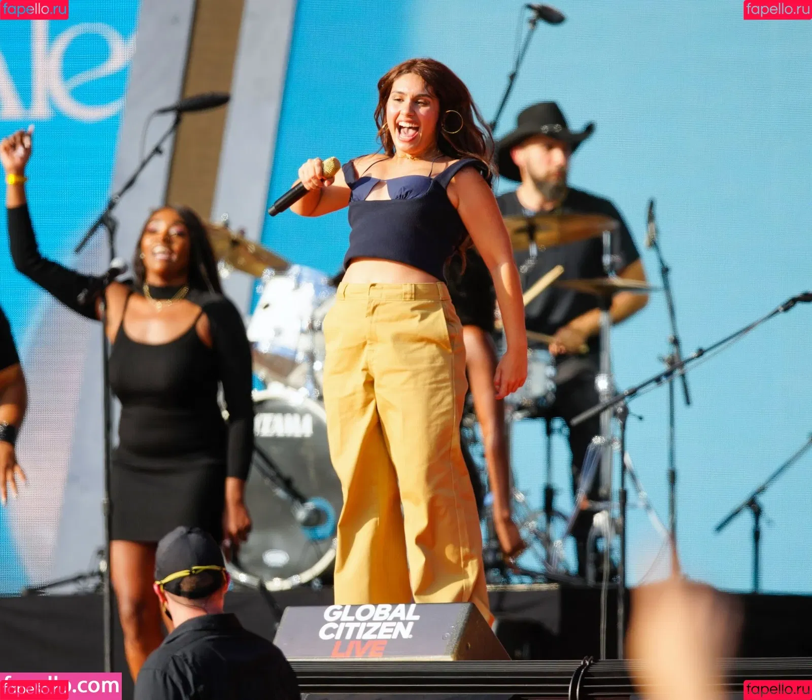 Alessia Cara Onlyfans Photo Gallery 