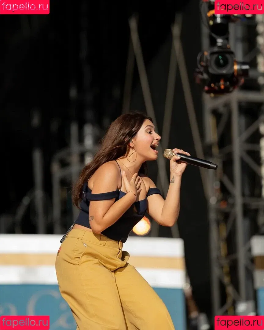 Alessia Cara Onlyfans Photo Gallery 