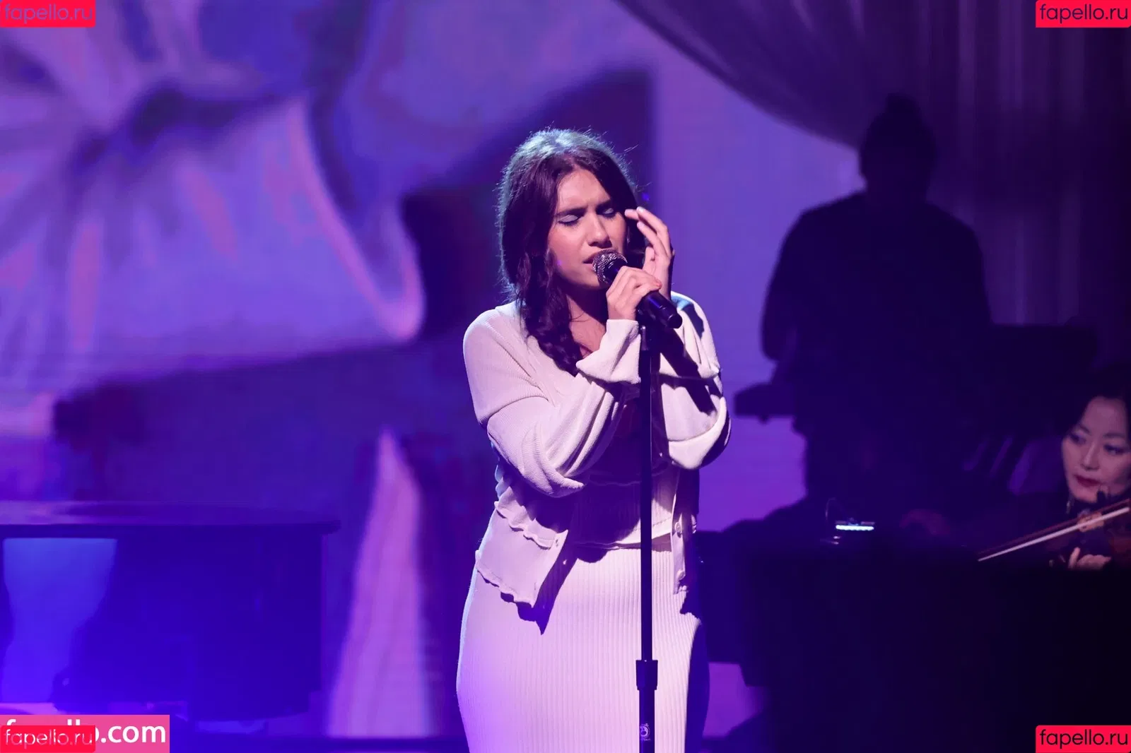 Alessia Cara Onlyfans Photo Gallery 