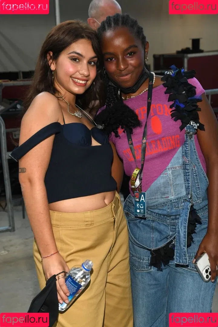 Alessia Cara Onlyfans Photo Gallery 
