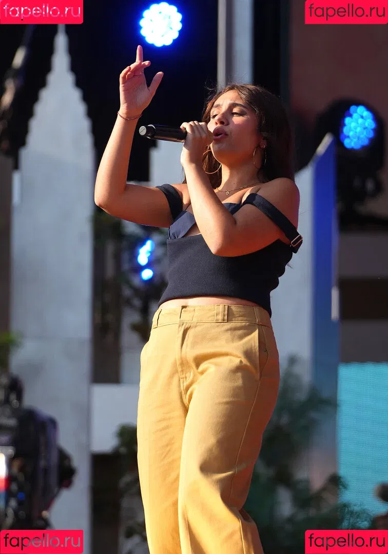 Alessia Cara Onlyfans Photo Gallery 