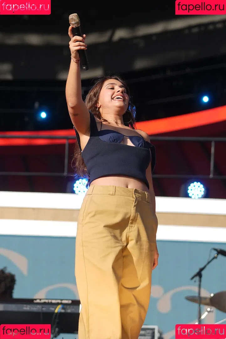 Alessia Cara Onlyfans Photo Gallery 