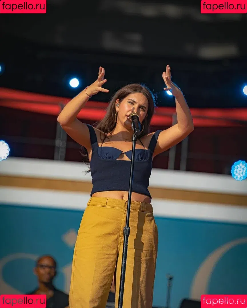 Alessia Cara Onlyfans Photo Gallery 