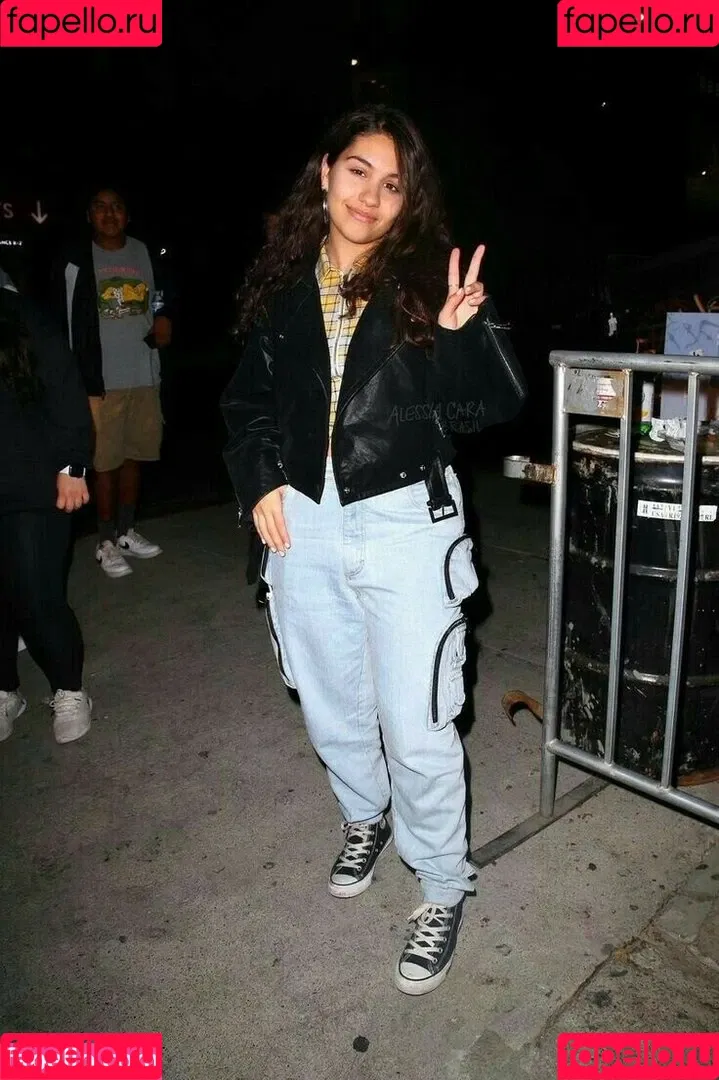 Alessia Cara Onlyfans Photo Gallery 