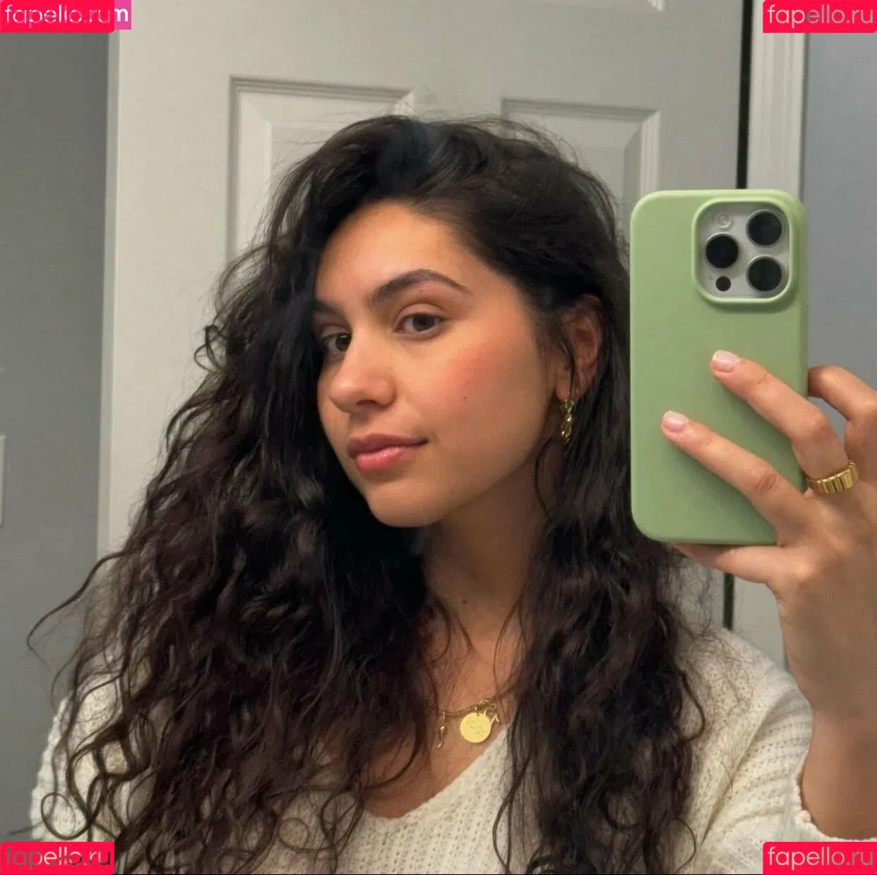 Alessia Cara Onlyfans Photo Gallery 