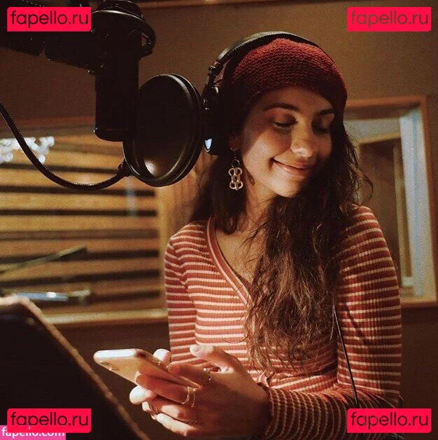 Alessia Cara Onlyfans Photo Gallery 