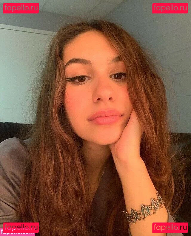 Alessia Cara Onlyfans Photo Gallery 