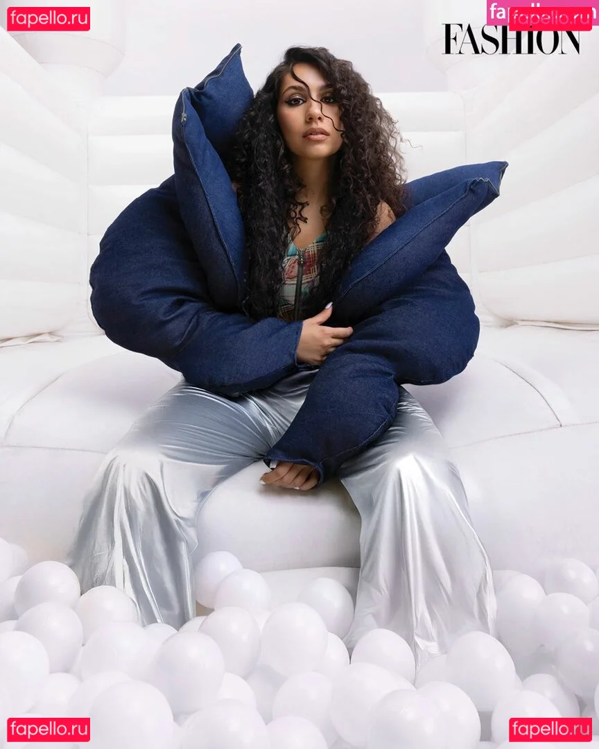 Alessia Cara Onlyfans Photo Gallery 