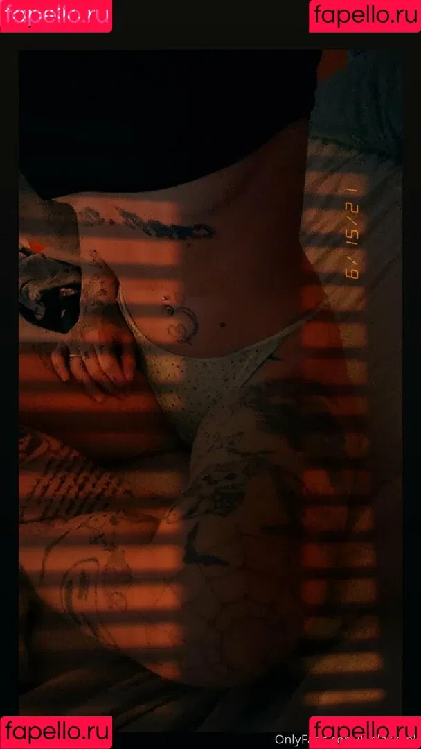 k.black.ink Onlyfans Photo Gallery 