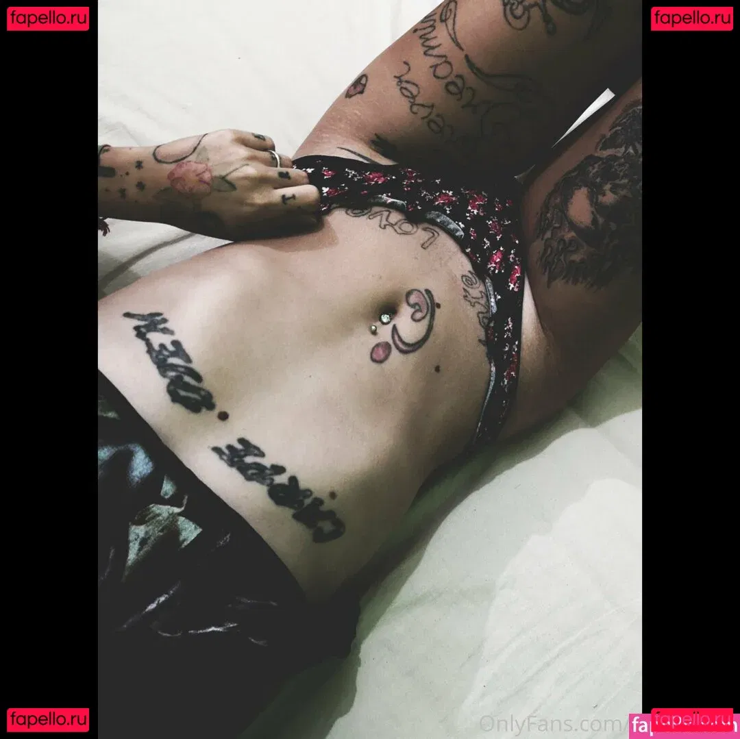 k.black.ink Onlyfans Photo Gallery 