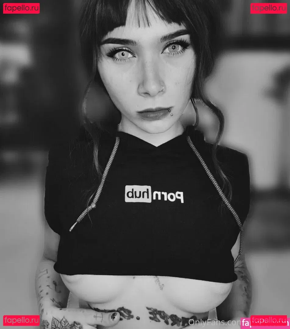 k.black.ink Onlyfans Photo Gallery 