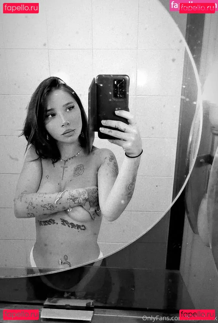 k.black.ink Onlyfans Photo Gallery 