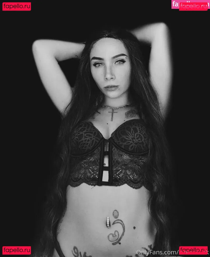 k.black.ink Onlyfans Photo Gallery 