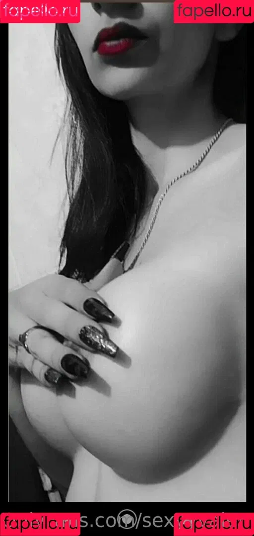 sexyyvalen19 Onlyfans Photo Gallery 