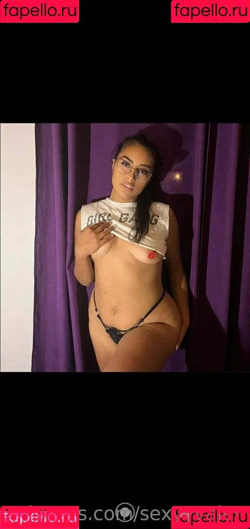 sexyyvalen19 Onlyfans Photo Gallery 