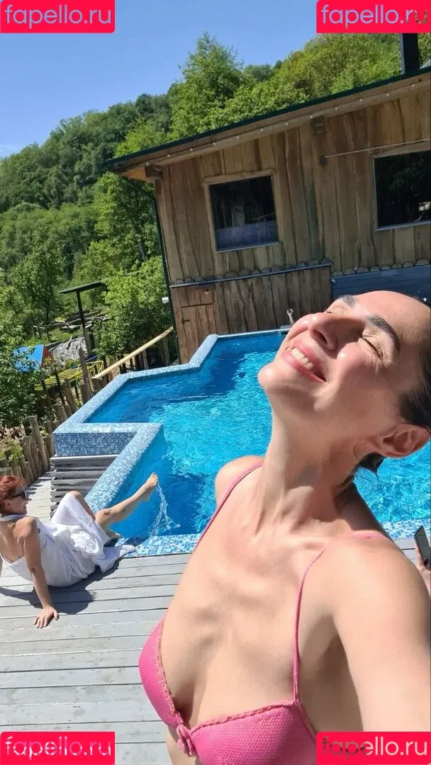 yladoyla Onlyfans Photo Gallery 