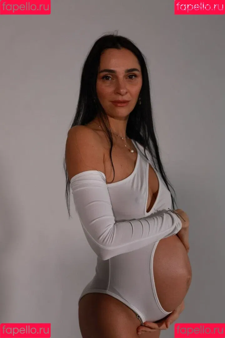 yladoyla Onlyfans Photo Gallery 