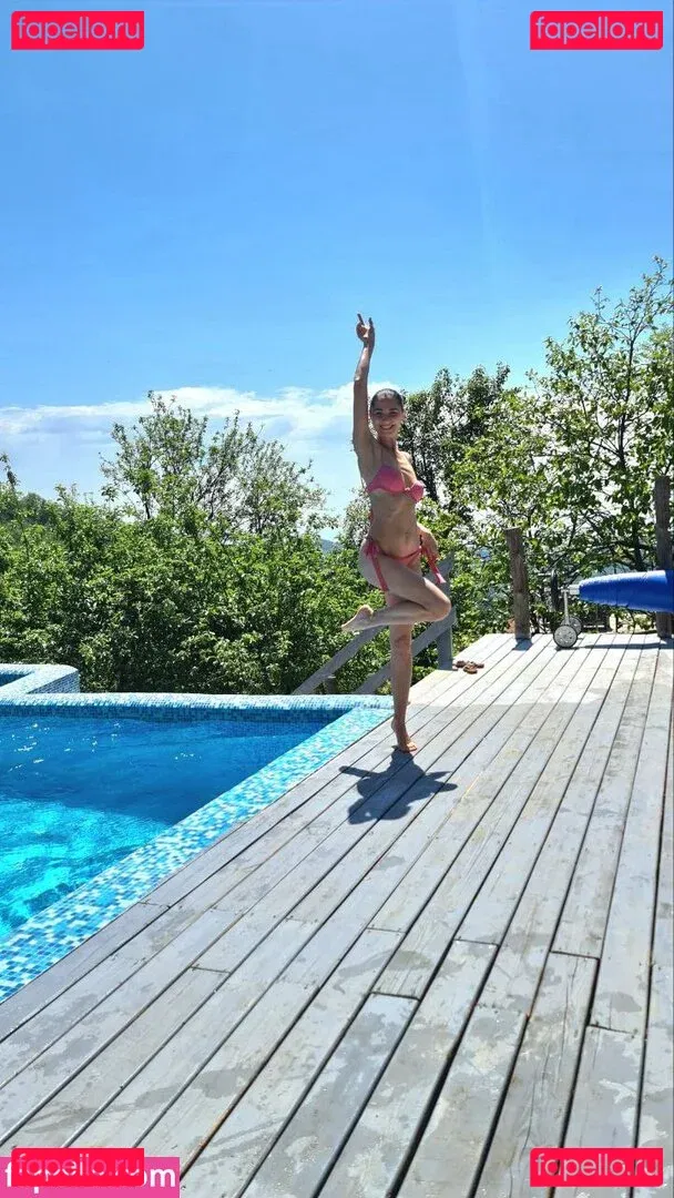 yladoyla Onlyfans Photo Gallery 