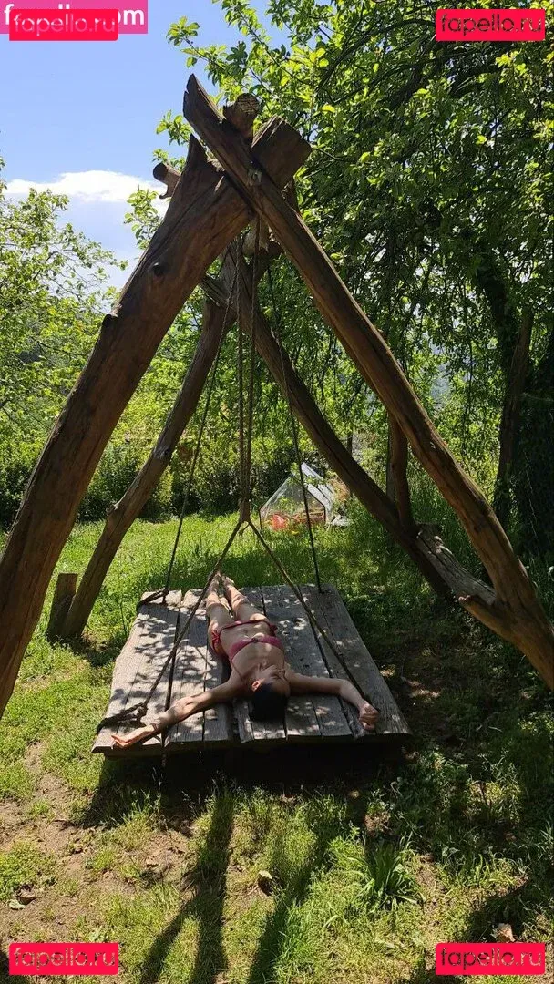 yladoyla Onlyfans Photo Gallery 