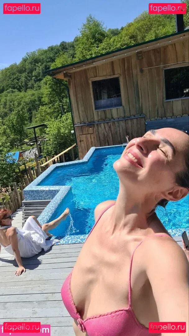 yladoyla Onlyfans Photo Gallery 