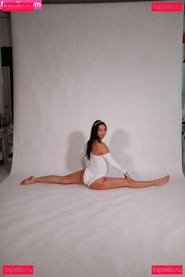 yladoyla Onlyfans Photo Gallery 