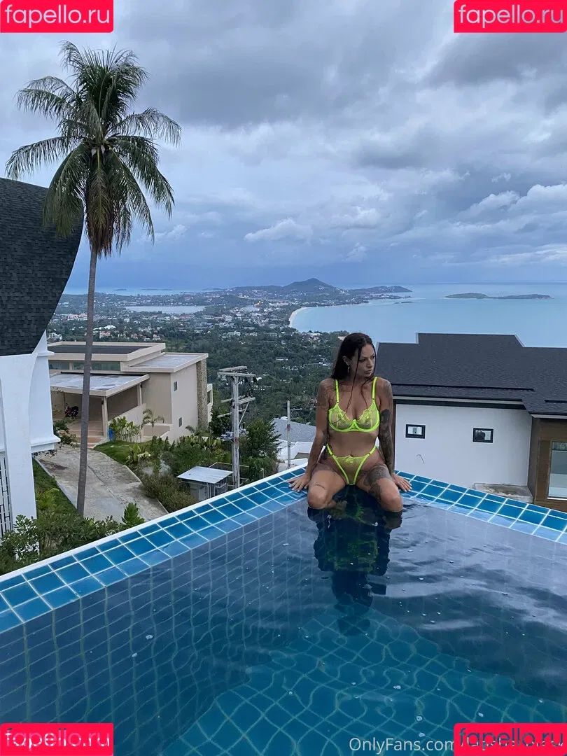 Latisha Blesk Onlyfans Photo Gallery 