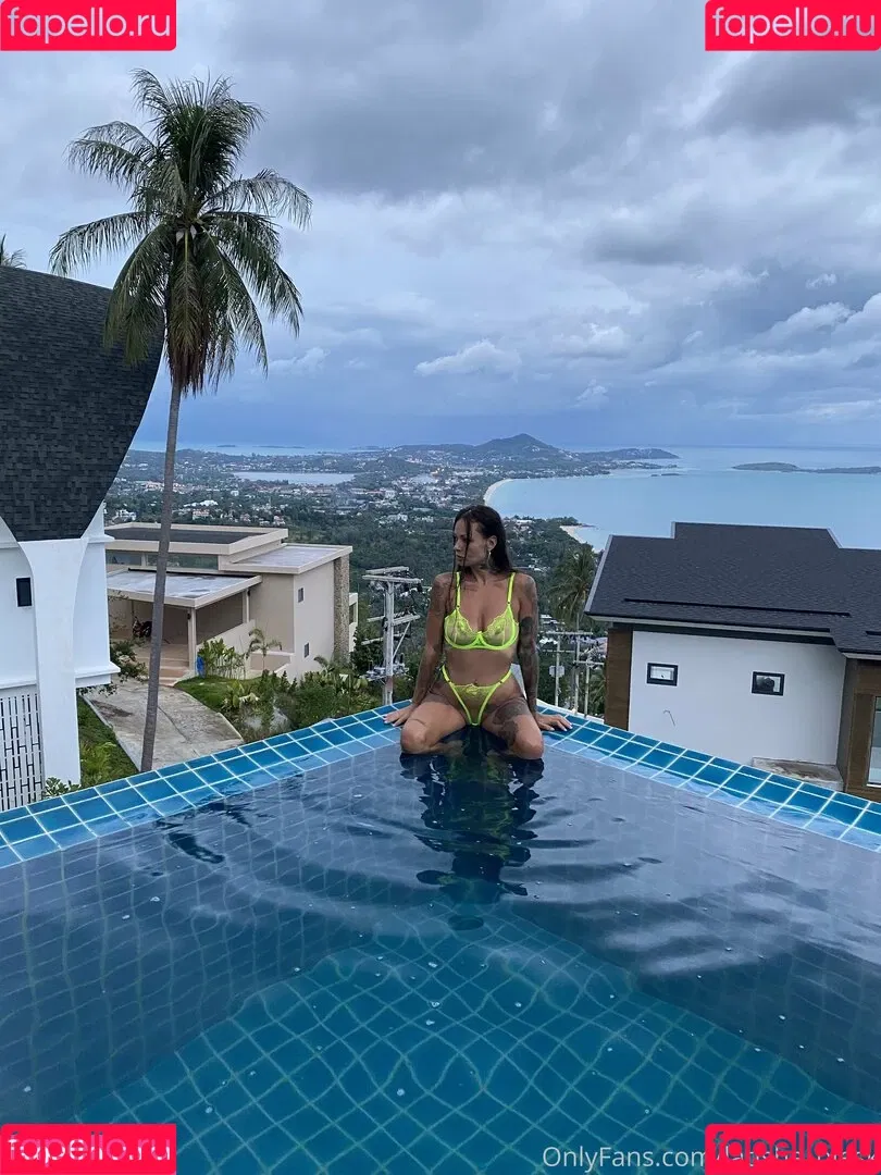 Latisha Blesk Onlyfans Photo Gallery 