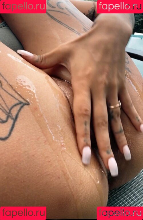 Latisha Blesk Onlyfans Photo Gallery 