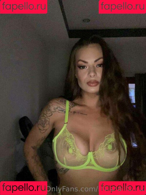 Latisha Blesk Onlyfans Photo Gallery 