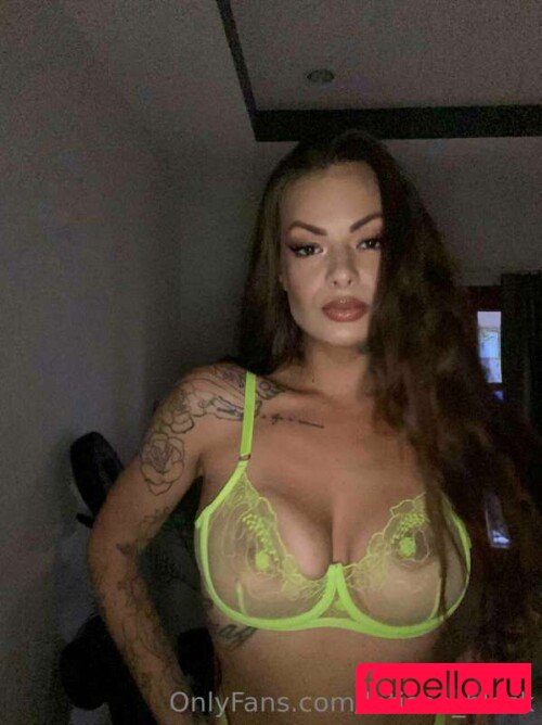 Latisha Blesk Nude Onlyfans Photo 8