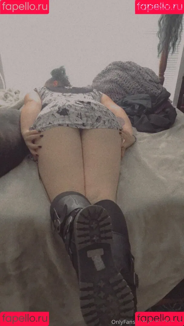Slyvampyre Onlyfans Photo Gallery 