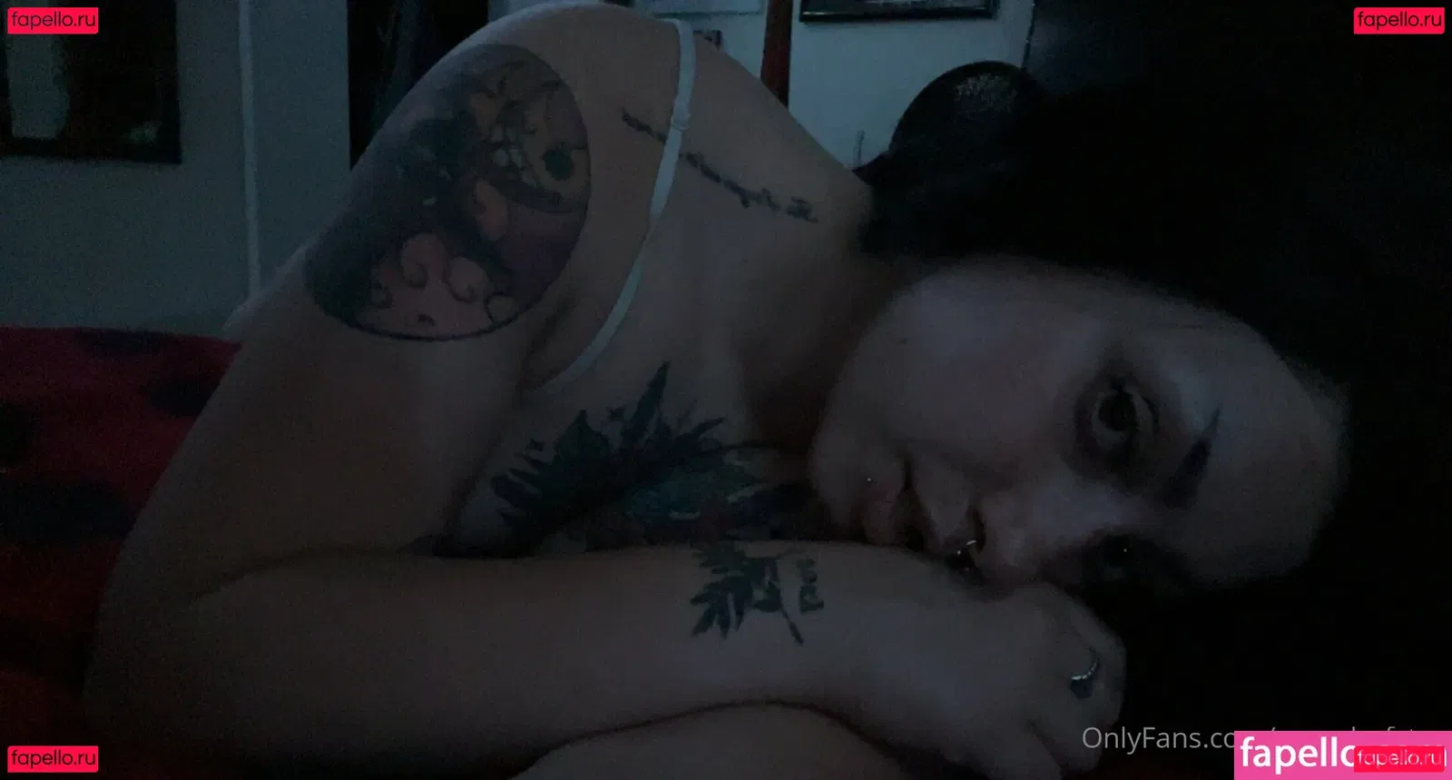 Slyvampyre Onlyfans Photo Gallery 