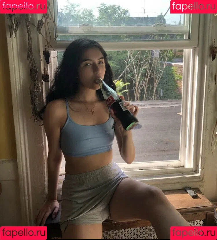 Mia Kerin Onlyfans Photo Gallery 