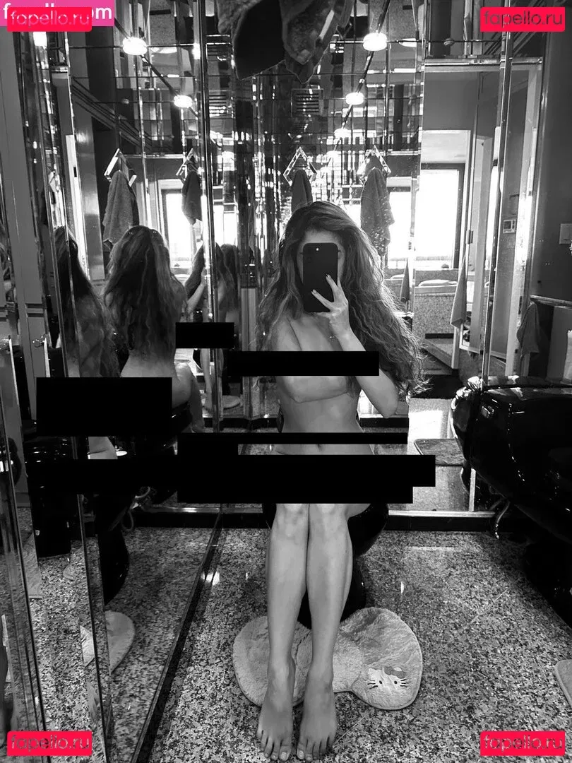 Mia Kerin Onlyfans Photo Gallery 