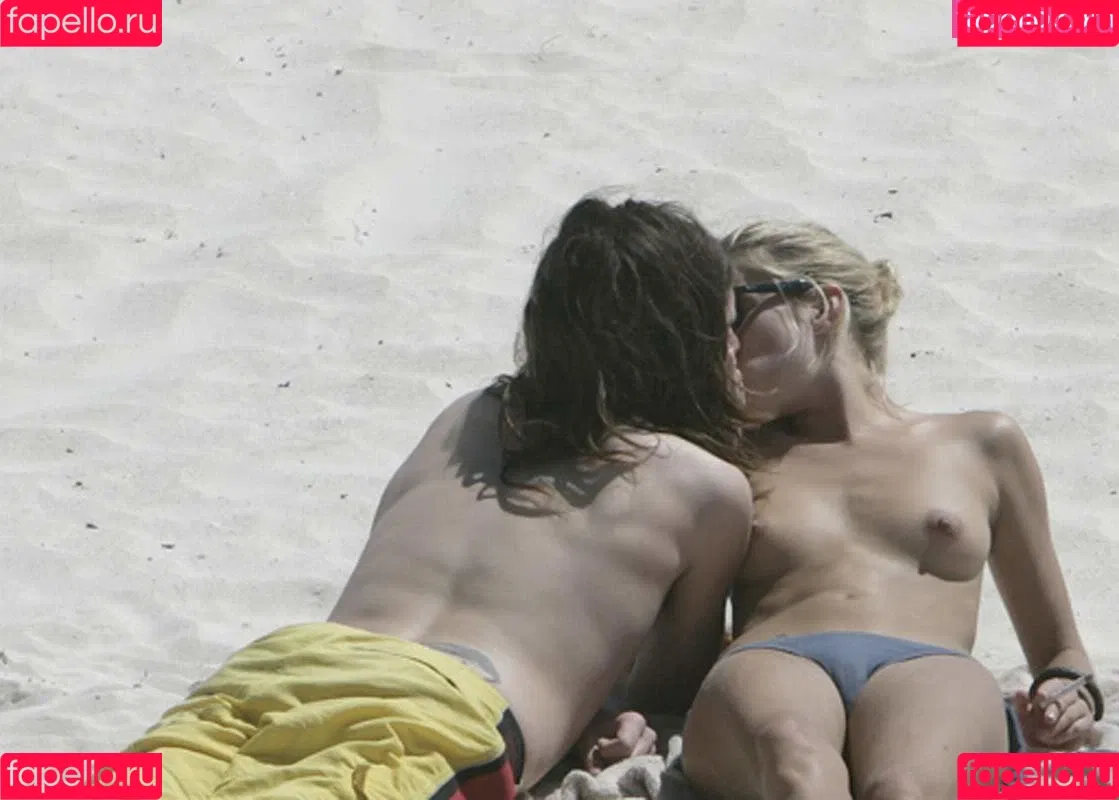 Sienna Miller Onlyfans Photo Gallery 