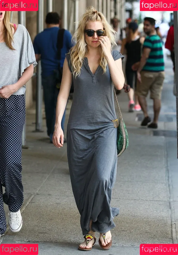 Sienna Miller Onlyfans Photo Gallery 