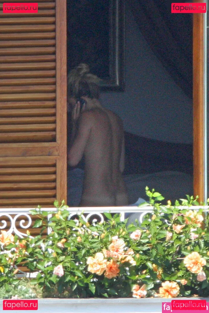 Sienna Miller Onlyfans Photo Gallery 