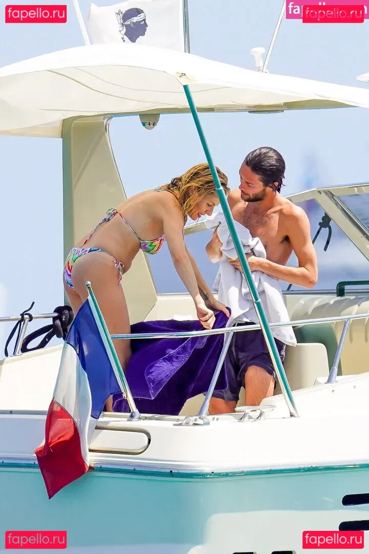 Sienna Miller Onlyfans Photo Gallery 