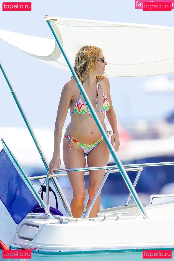 Sienna Miller Onlyfans Photo Gallery 