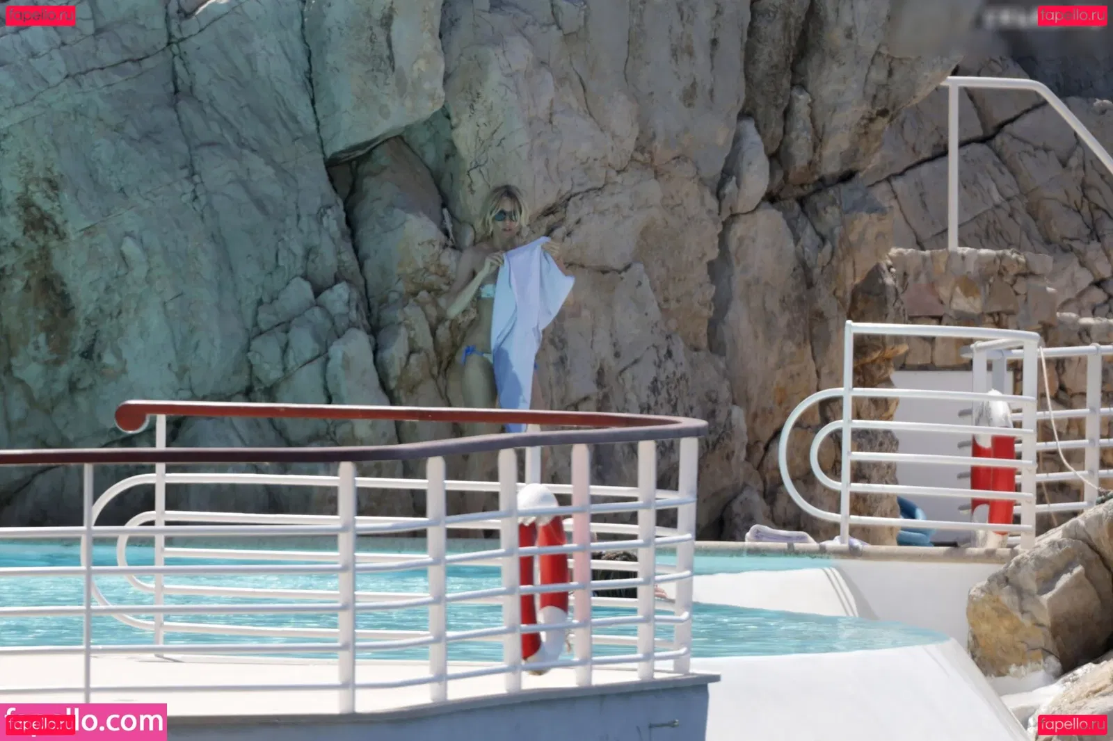 Sienna Miller Onlyfans Photo Gallery 