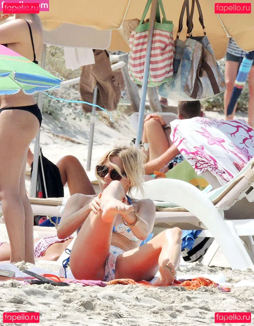 Sienna Miller Onlyfans Photo Gallery 