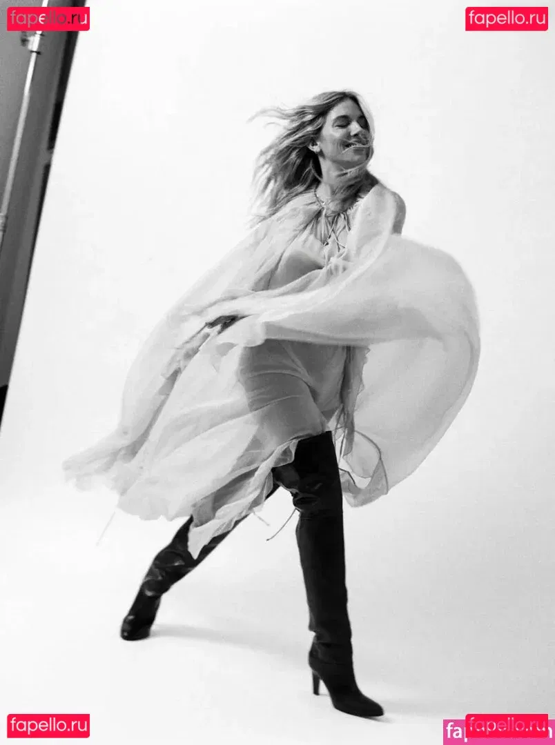 Sienna Miller Onlyfans Photo Gallery 