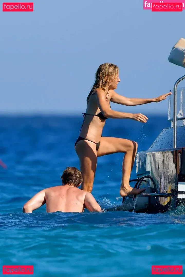 Sienna Miller Onlyfans Photo Gallery 