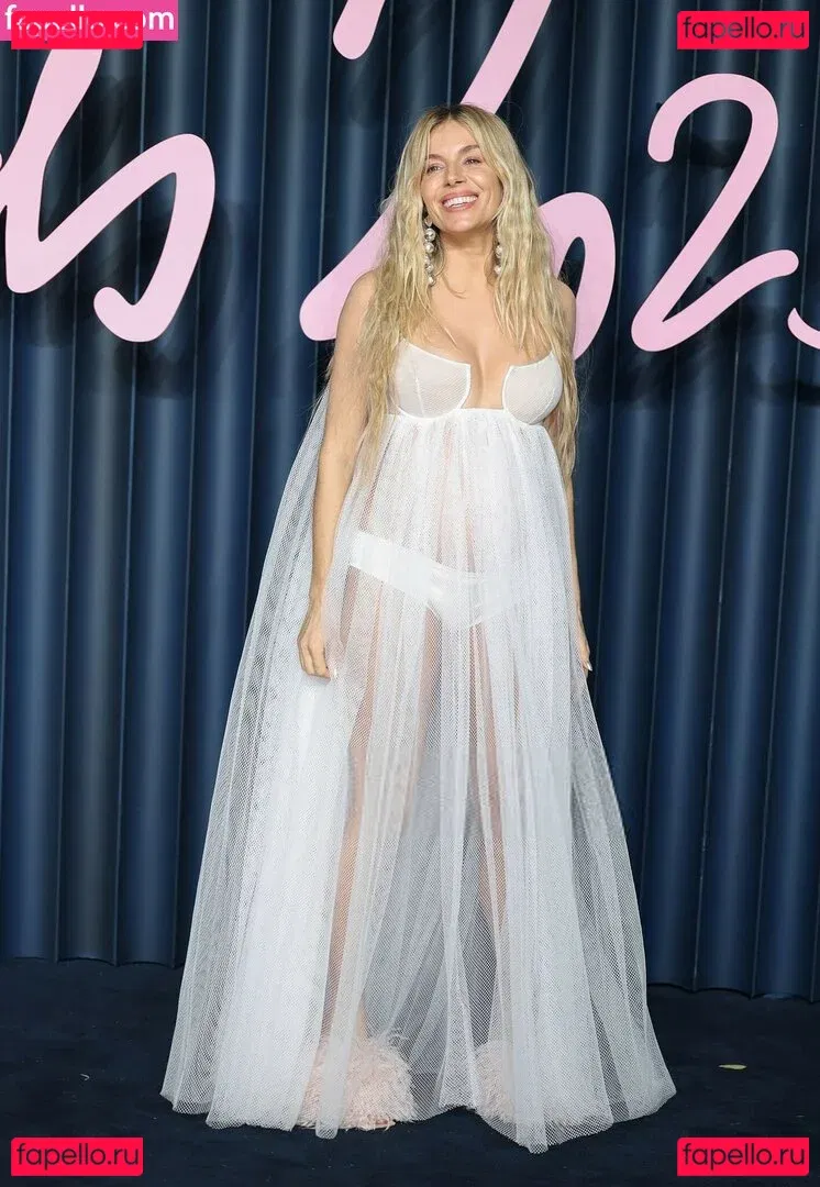 Sienna Miller Onlyfans Photo Gallery 