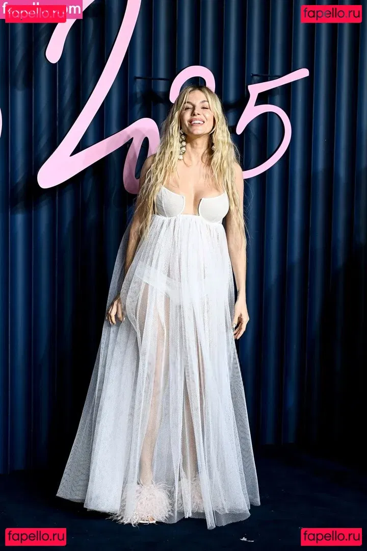 Sienna Miller Onlyfans Photo Gallery 